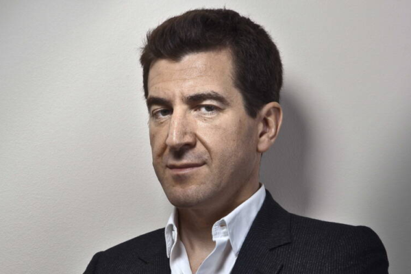 Matthieu Pigasse, milliardaire et actionnaire du journal Le Monde, prend position en faveur du régime algérien : « Bruno Retailleau est une source de trouble avec son intérêt excessif pour l’Algérie. Son attitude est provocatrice. »