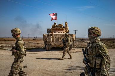Les forces militaires des États-Unis sont condamnées par leur propre extravagance