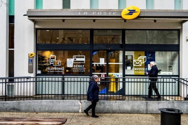 Une nouvelle crise sociale secoue Nîmes : la Poste ferme un bureau en raison de l’insécurité croissante
