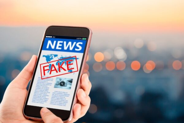 Le téléphone mobile : un danger pour la démocratie et l’économie française